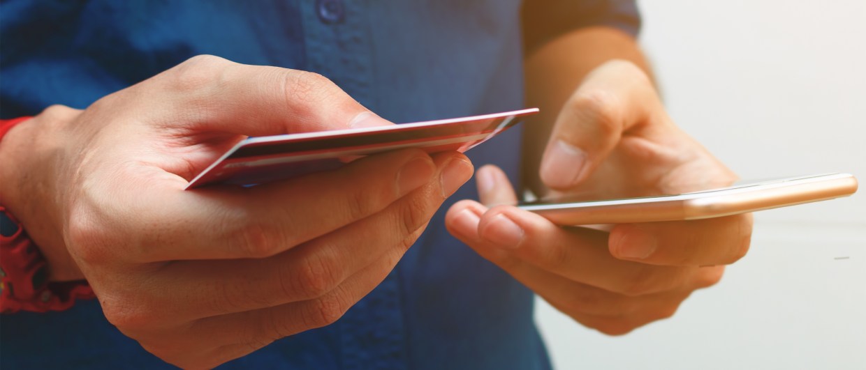 Prepaid Debit Card Provider Improves CX and Cuts Handling Time by 25%